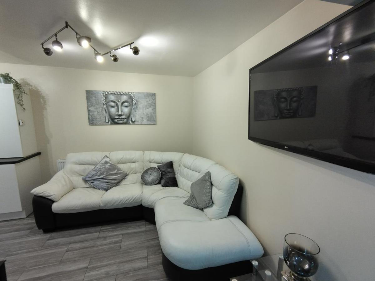 Queens Holiday Apartment Pembroke Dock Exteriér fotografie