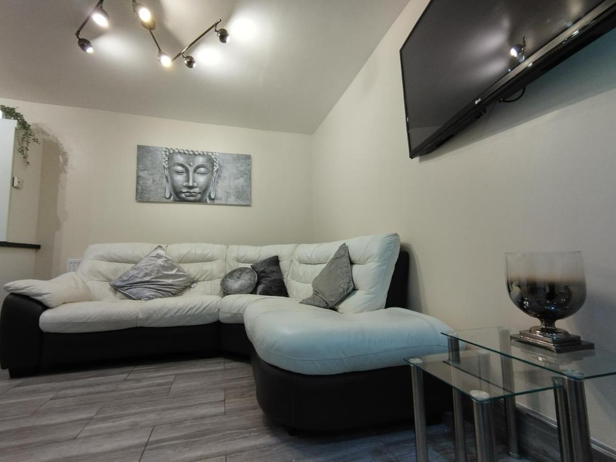 Queens Holiday Apartment Pembroke Dock Exteriér fotografie